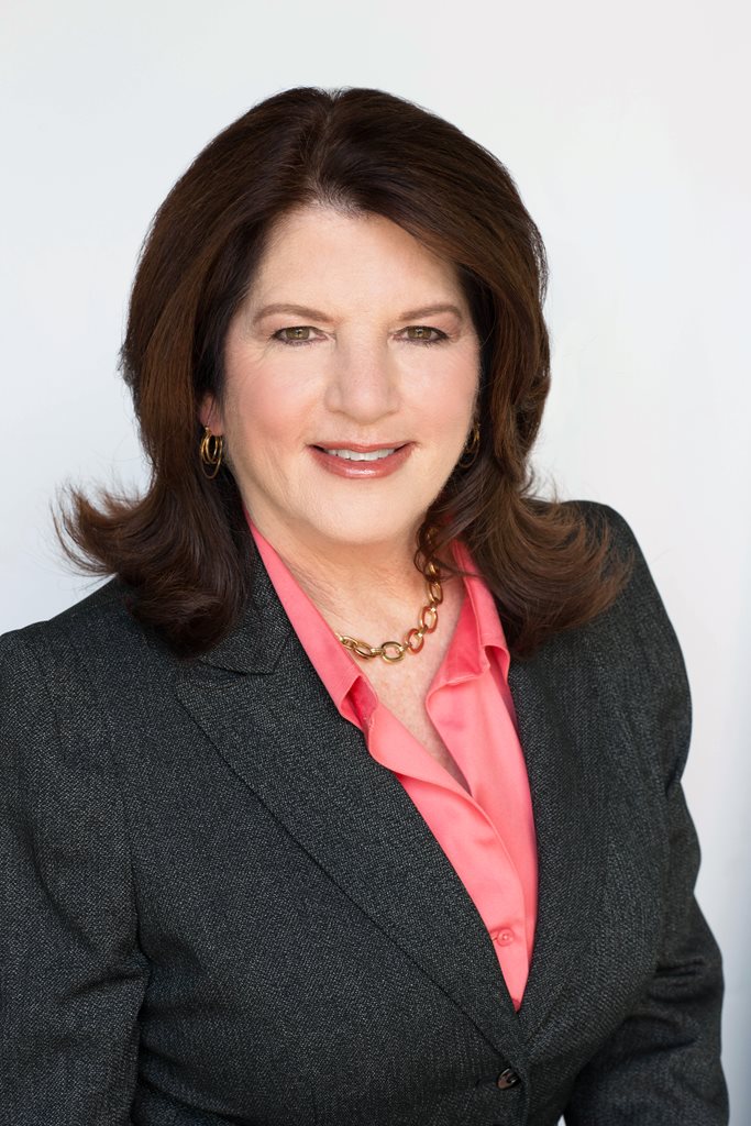 Headshot of DIA CEO Lori Boyer